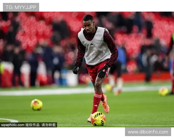 麦卡利斯特发声激励球队共同面对挑战携手走出艰难时刻